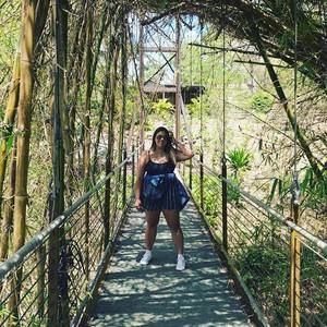 Meet your Posher, Ana